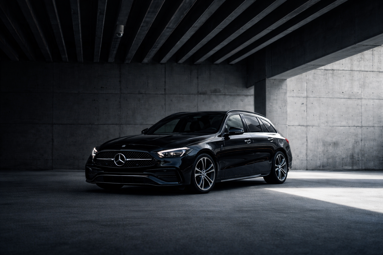 La mercedes benz qui est aussi dans le garage de promotion